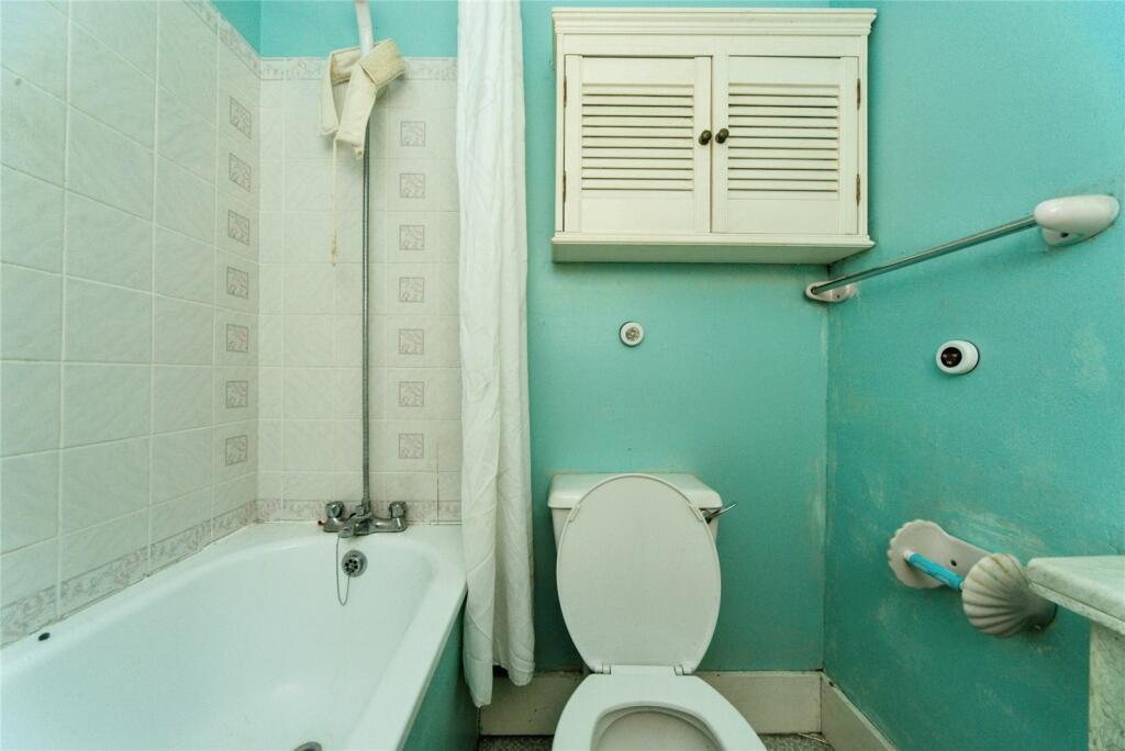 5 bed End of Terrace