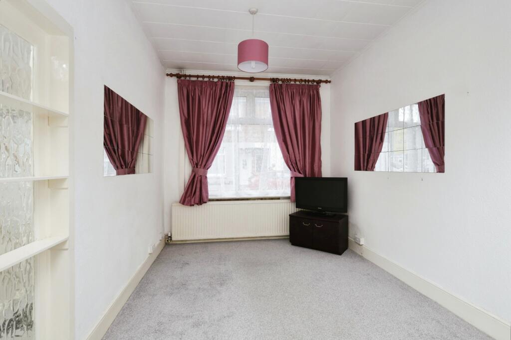 3 bed Terraced
