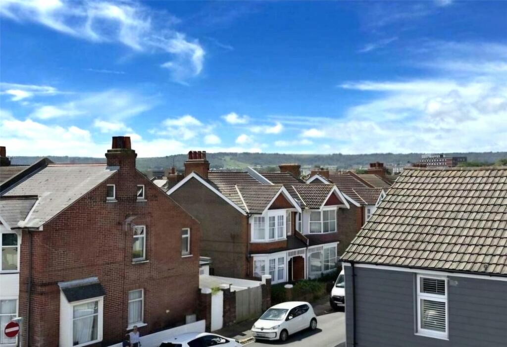 3 bed Terraced