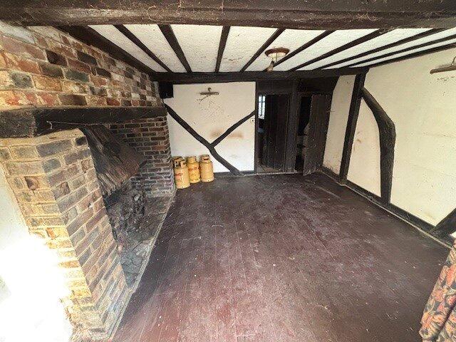 2 bed Character Property