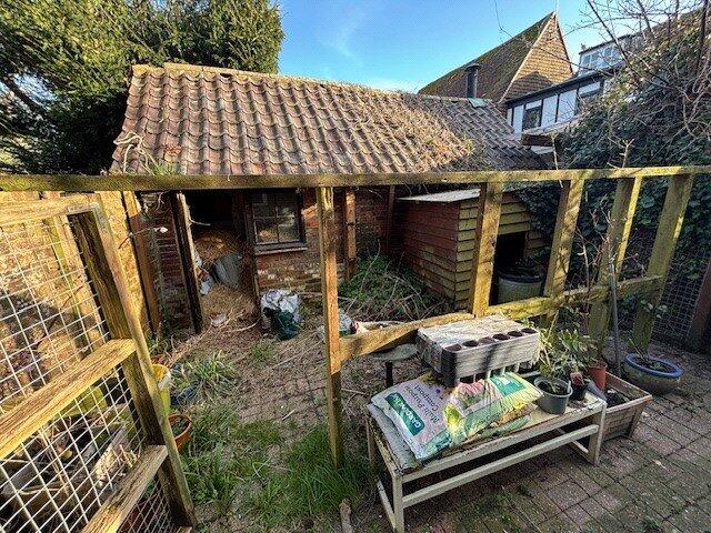 2 bed Character Property