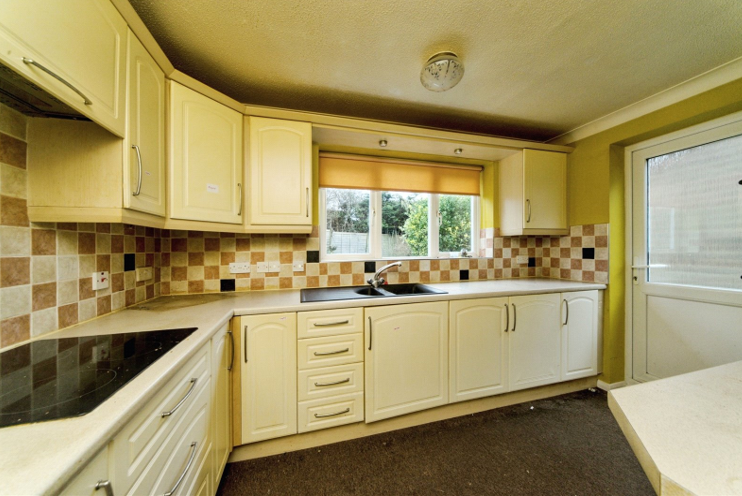 4 bed Detached