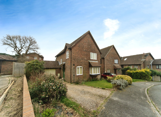 4 bed Detached