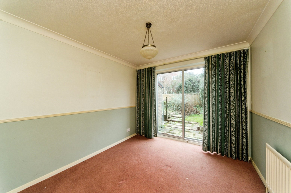4 bed Detached