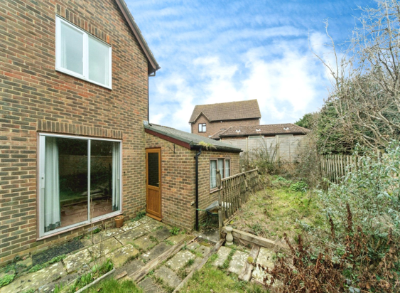 4 bed Detached