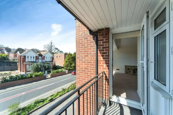 2 bed Apartment
