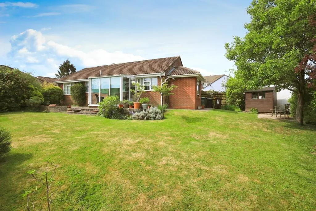 3 bed Detached Bungalow