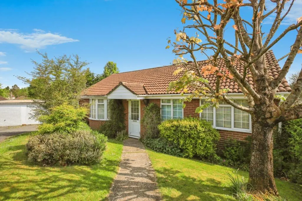 3 bed Detached Bungalow