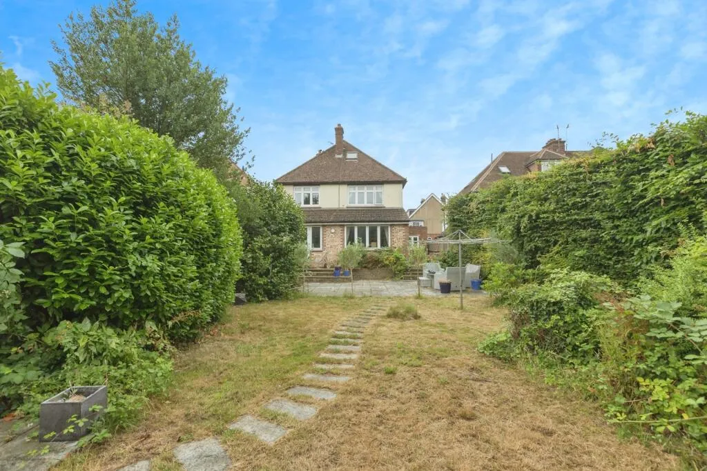 4 bed Detached