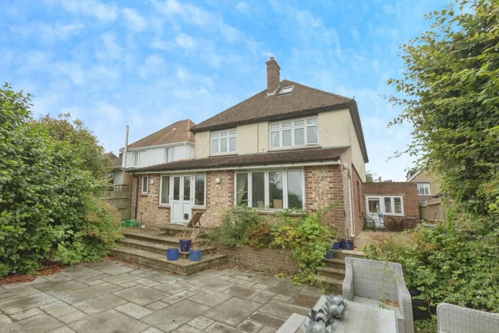 4 bed Detached