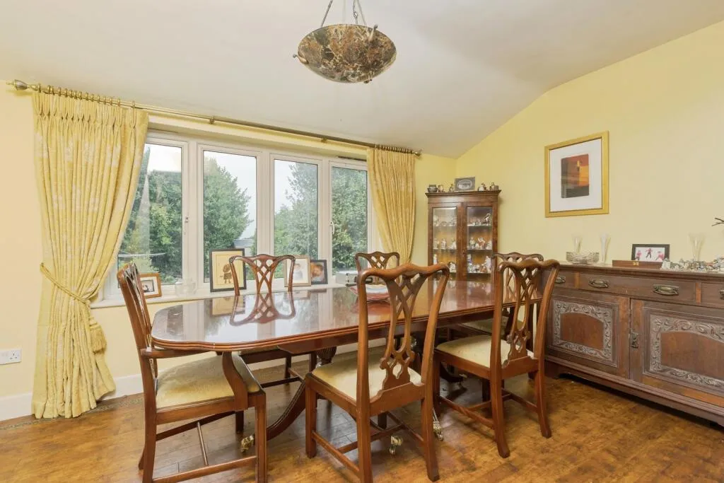 4 bed Detached