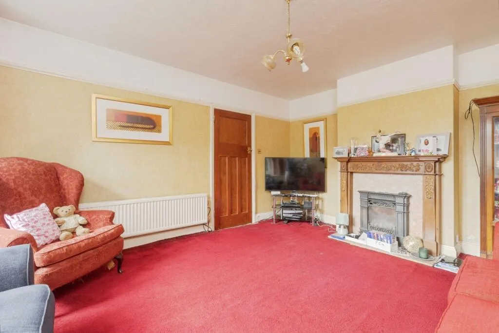 4 bed Detached