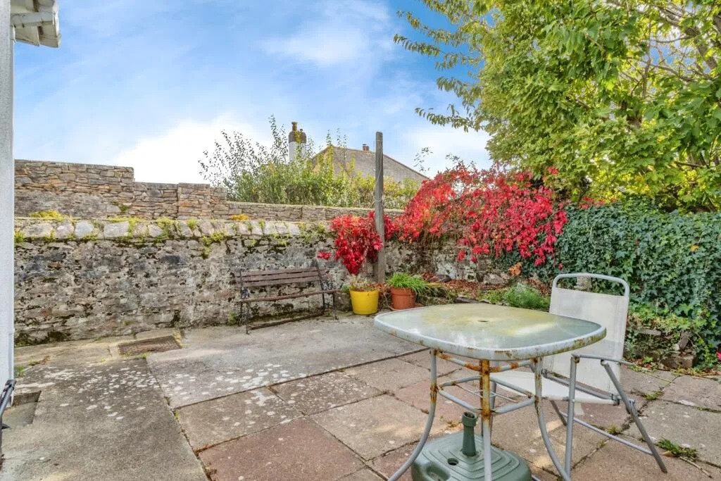 2 bed Semi-Detached Bungalow