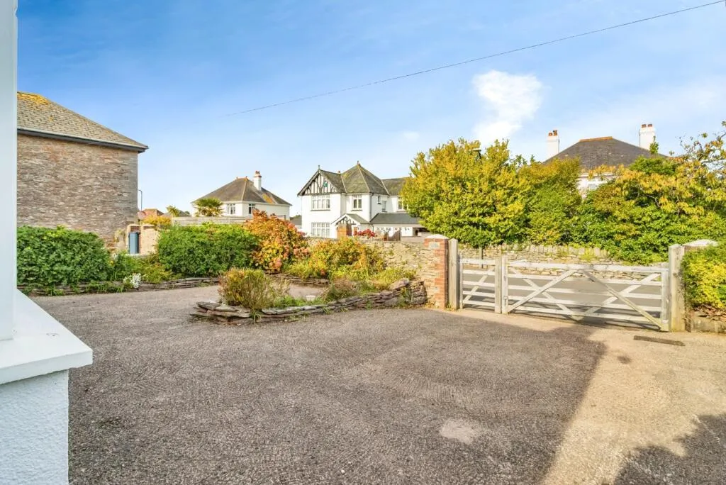 2 bed Semi-Detached Bungalow