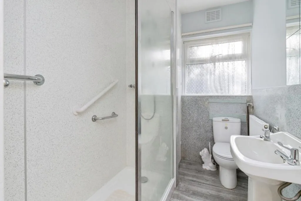 2 bed Semi-Detached Bungalow