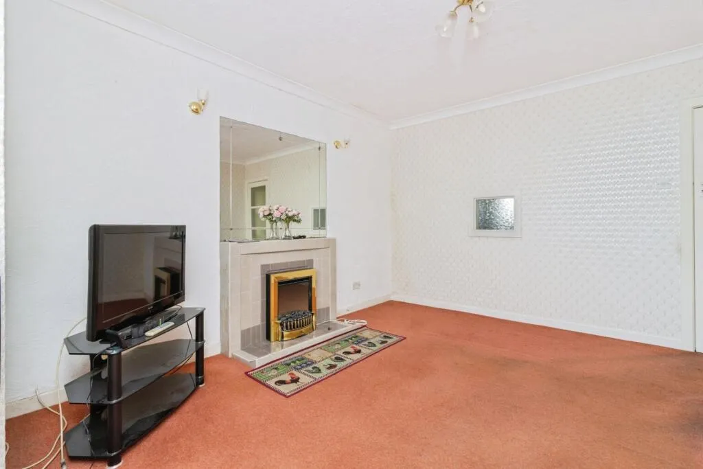 2 bed Semi-Detached Bungalow