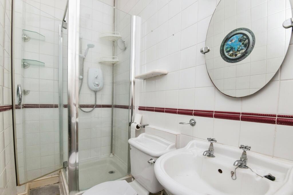 2 bed Maisonette