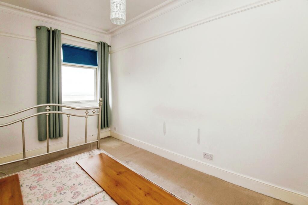 2 bed Maisonette