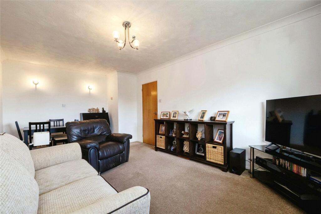 2 bed Semi-Detached Bungalow