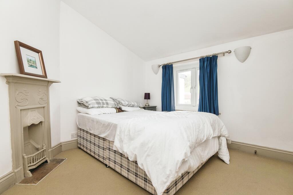 2 bed End of Terrace