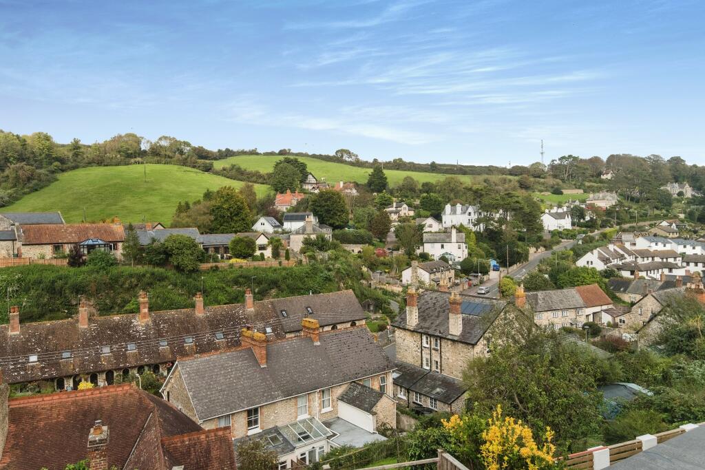 2 bed End of Terrace