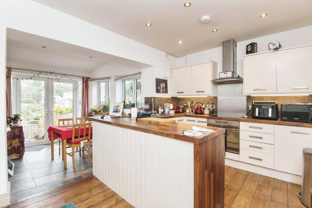 2 bed End of Terrace