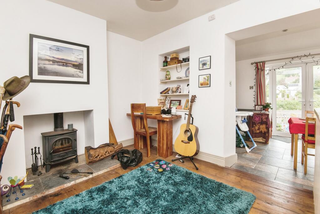 2 bed End of Terrace