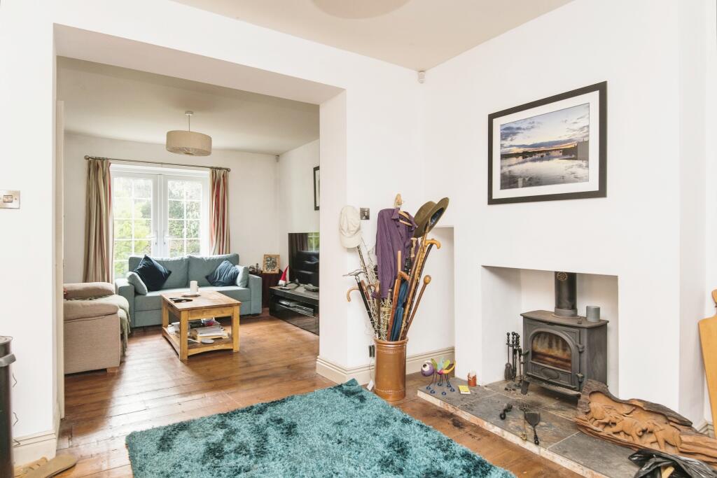2 bed End of Terrace