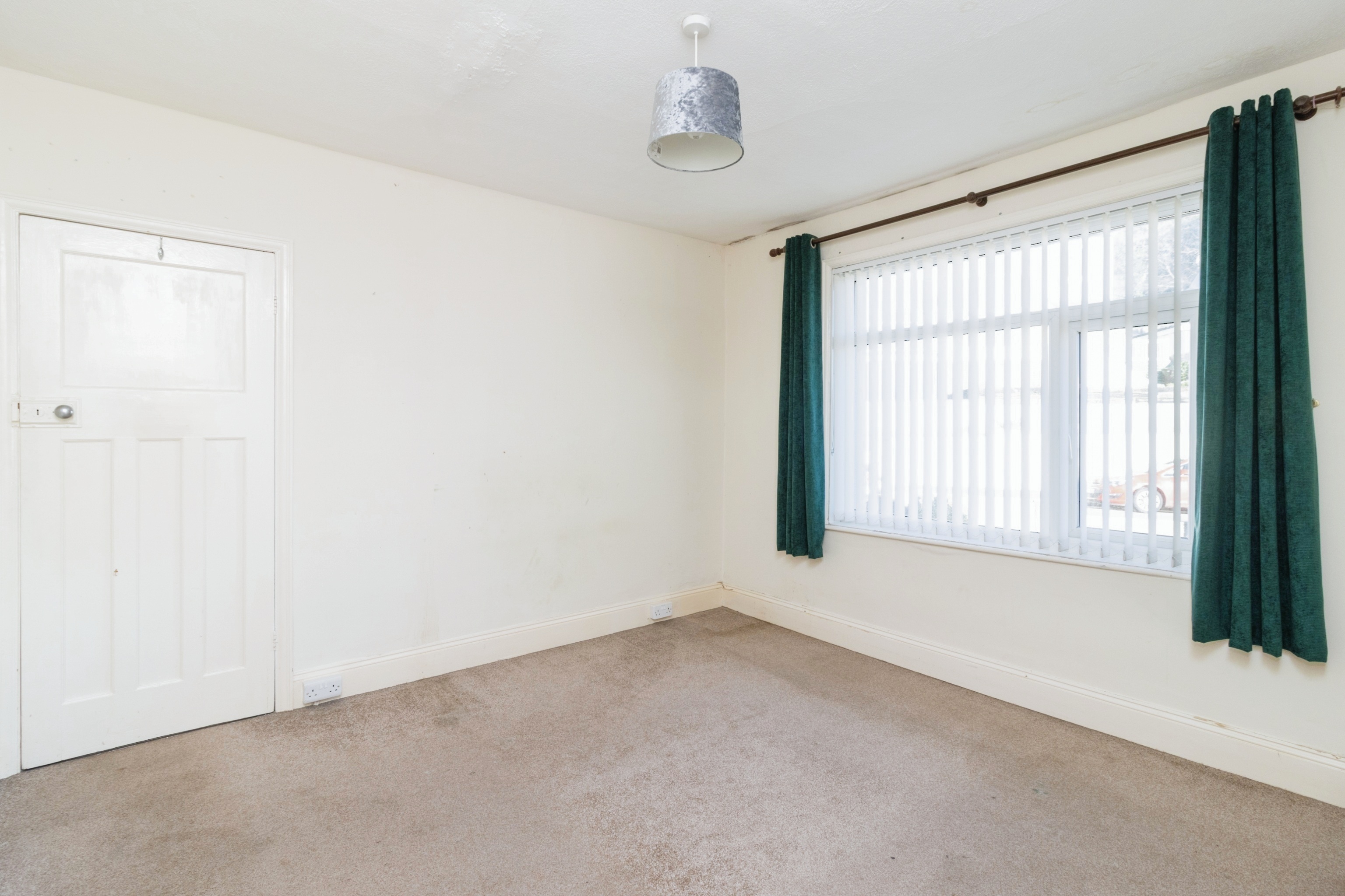 3 bed Semi-Detached