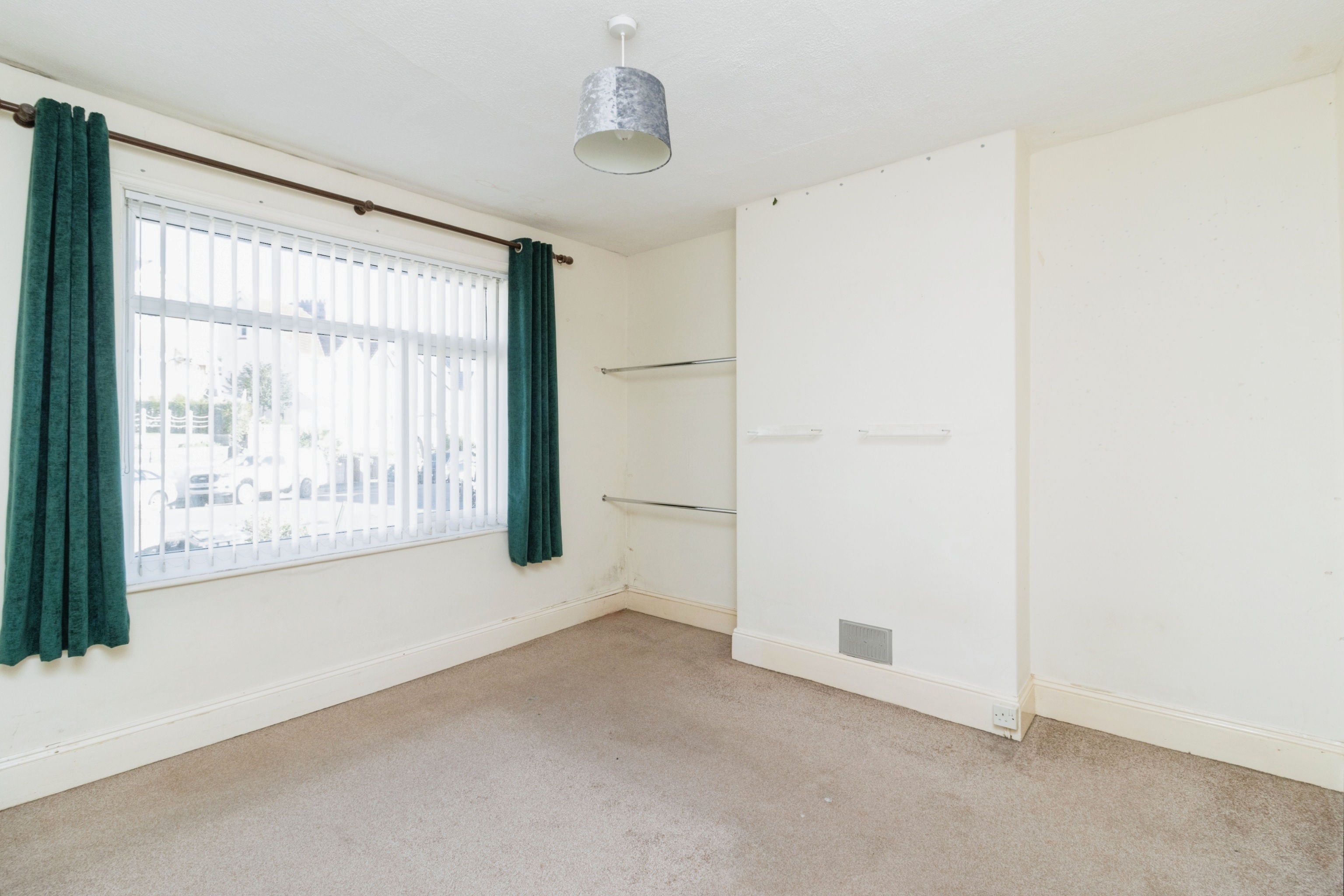 3 bed Semi-Detached
