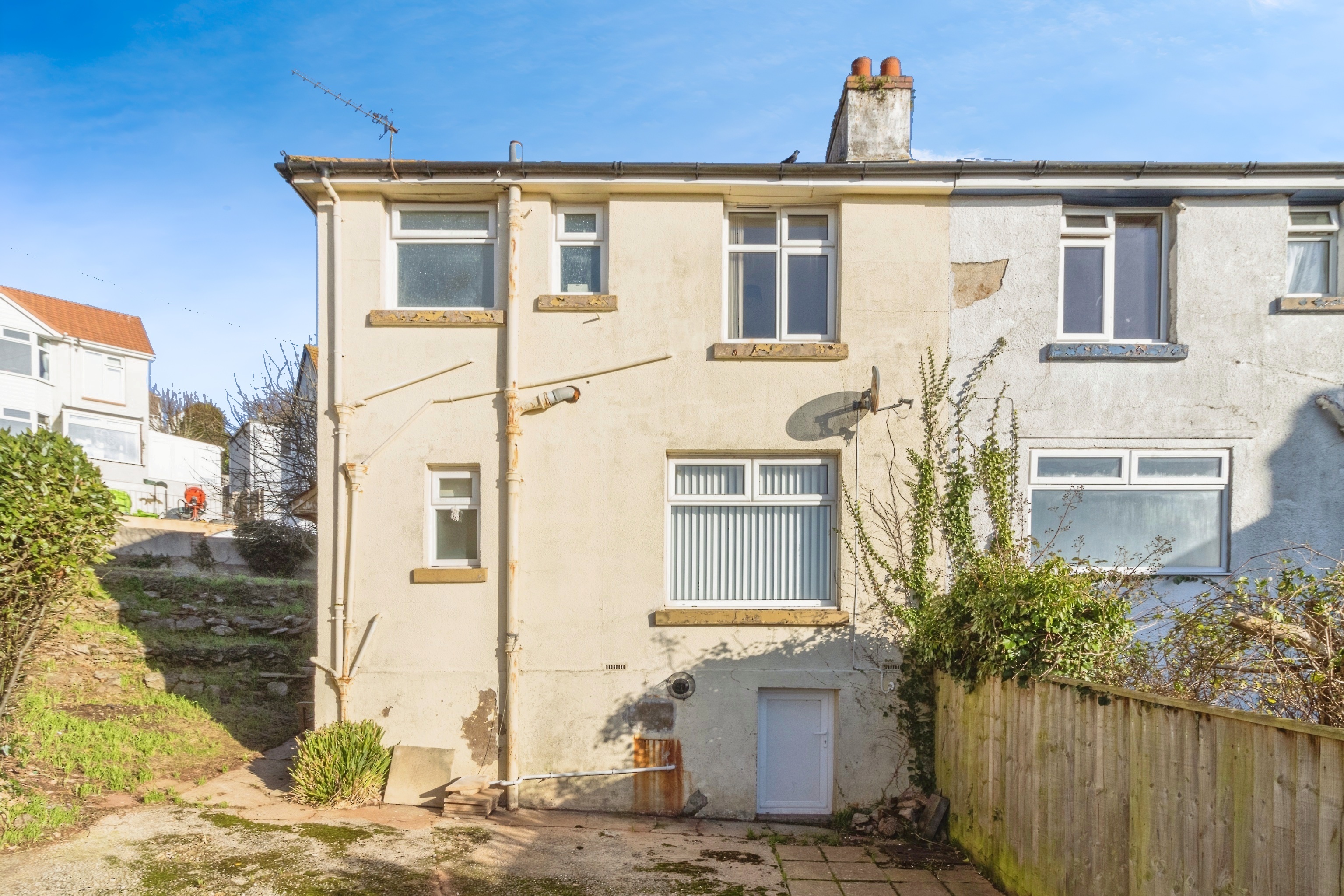 3 bed Semi-Detached