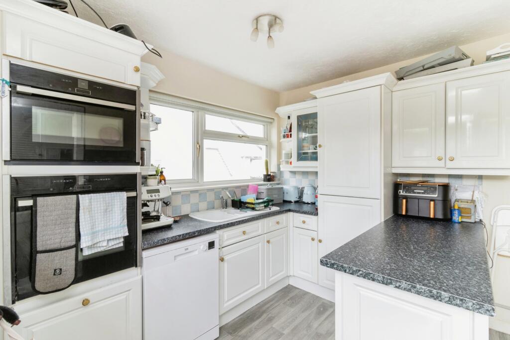 3 bed Detached Bungalow