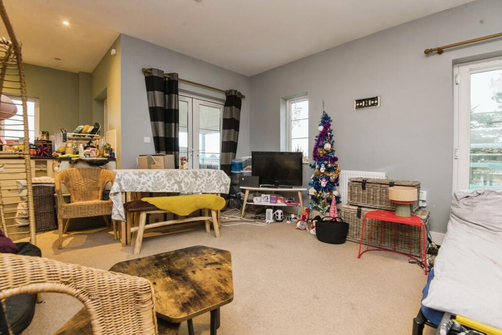 2 bed Apartment
