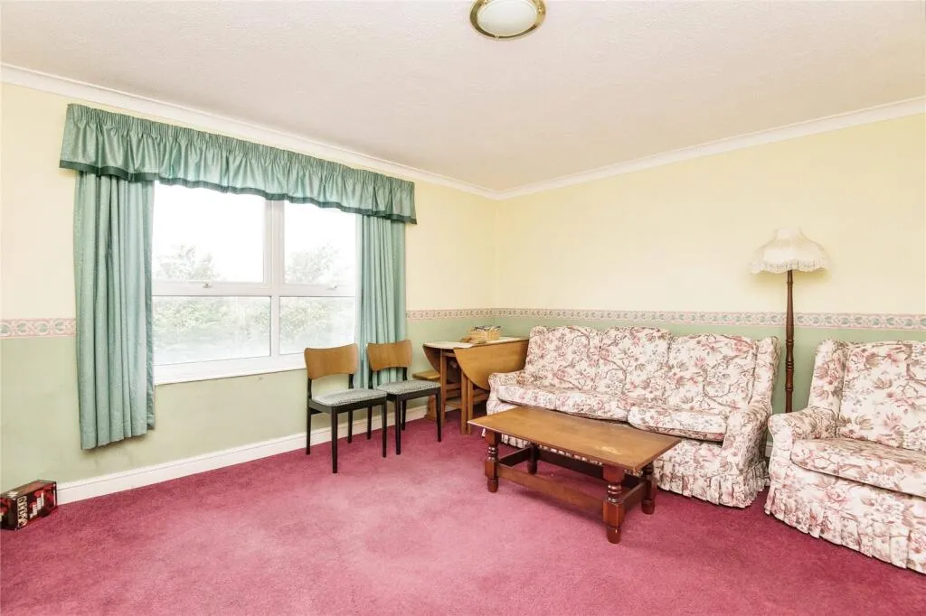 3 bed Maisonette