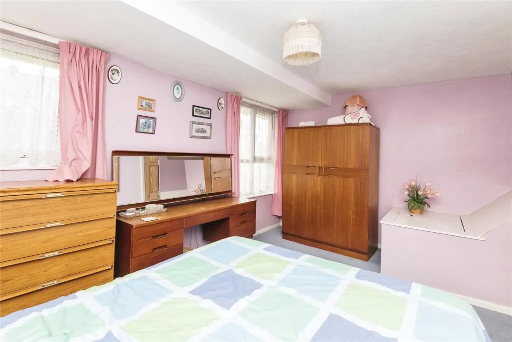 3 bed Maisonette