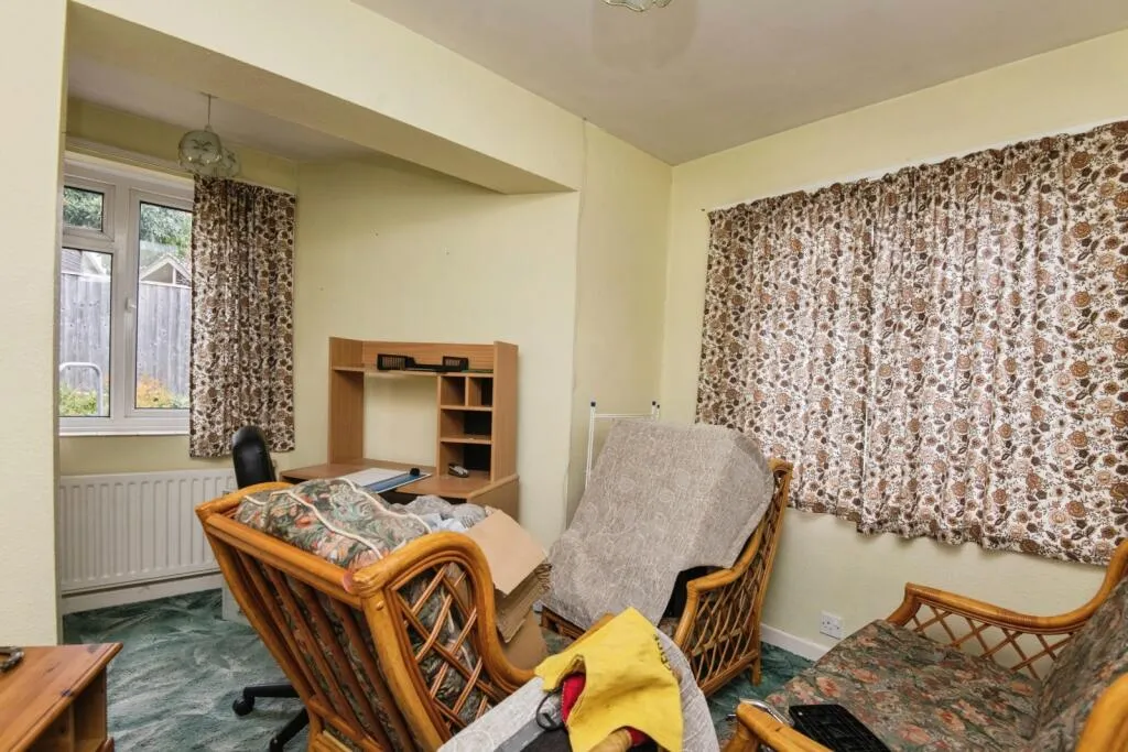 4 bed Detached