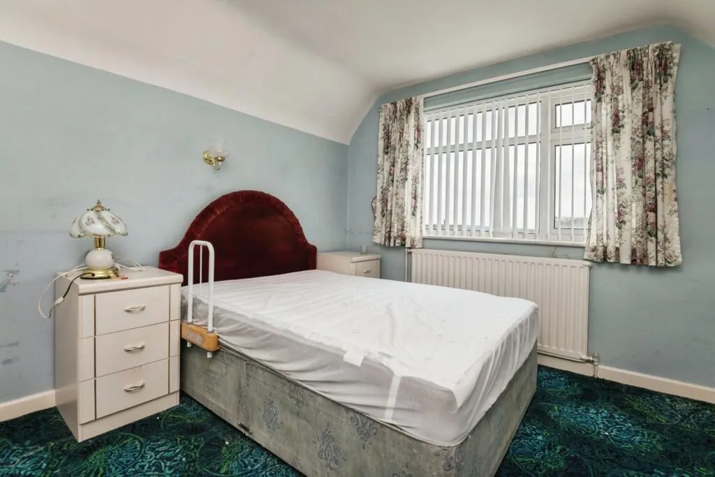 4 bed Detached