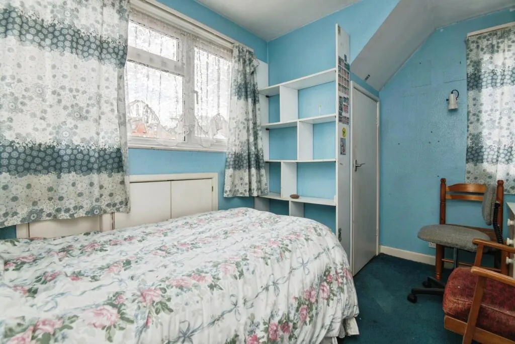 4 bed Detached