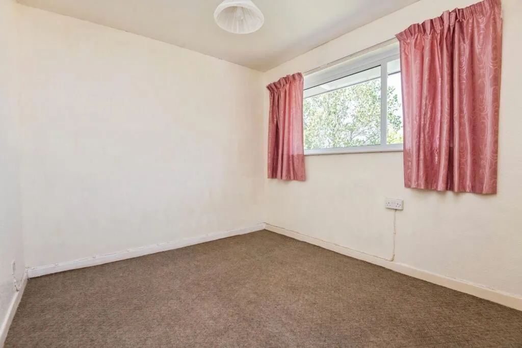 2 bed Maisonette