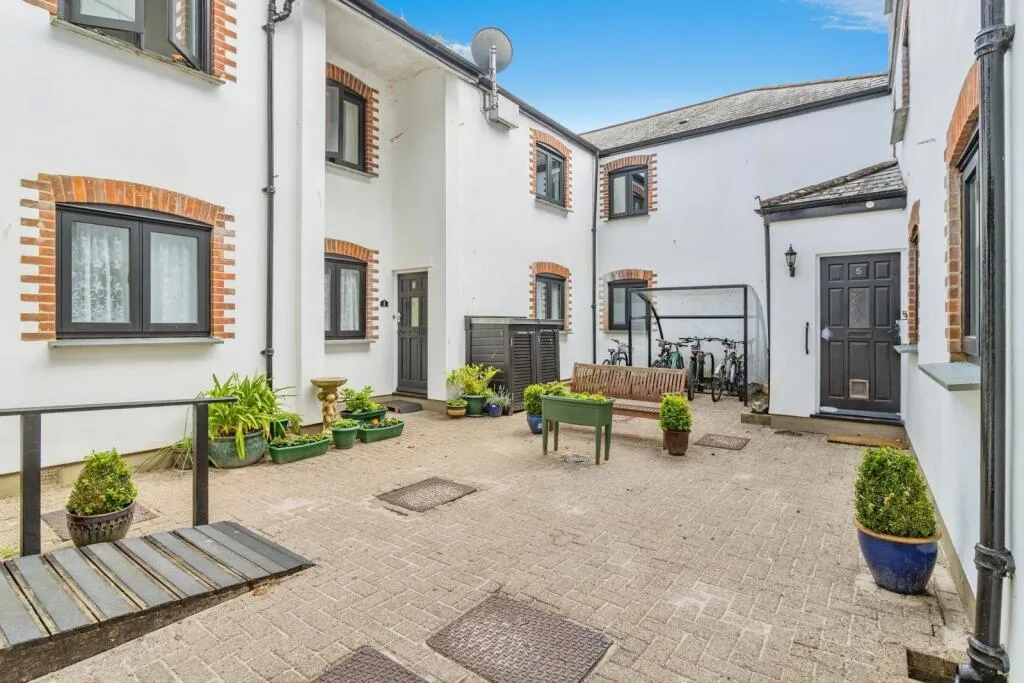 2 bed Apartment