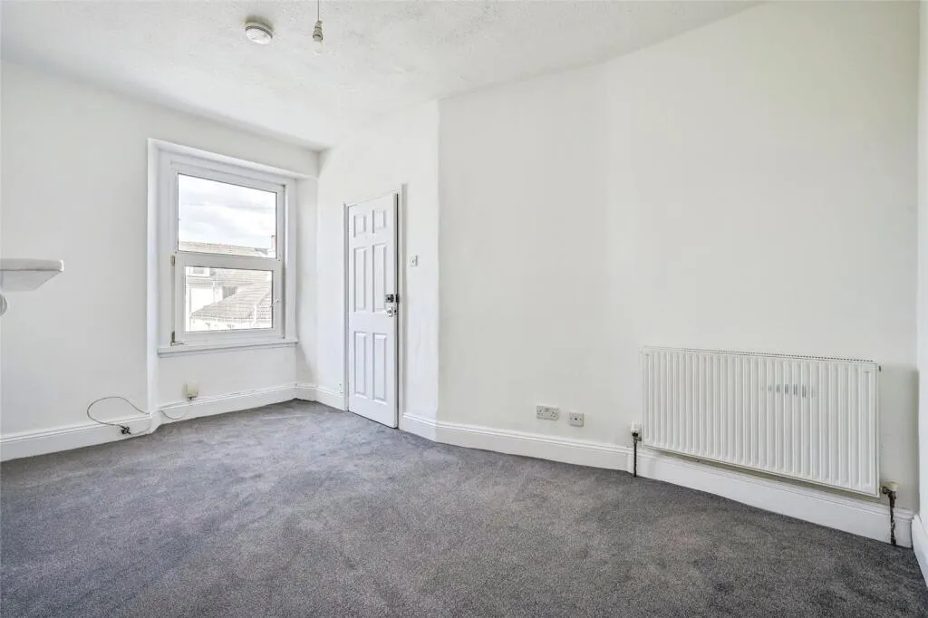 4 bed Maisonette