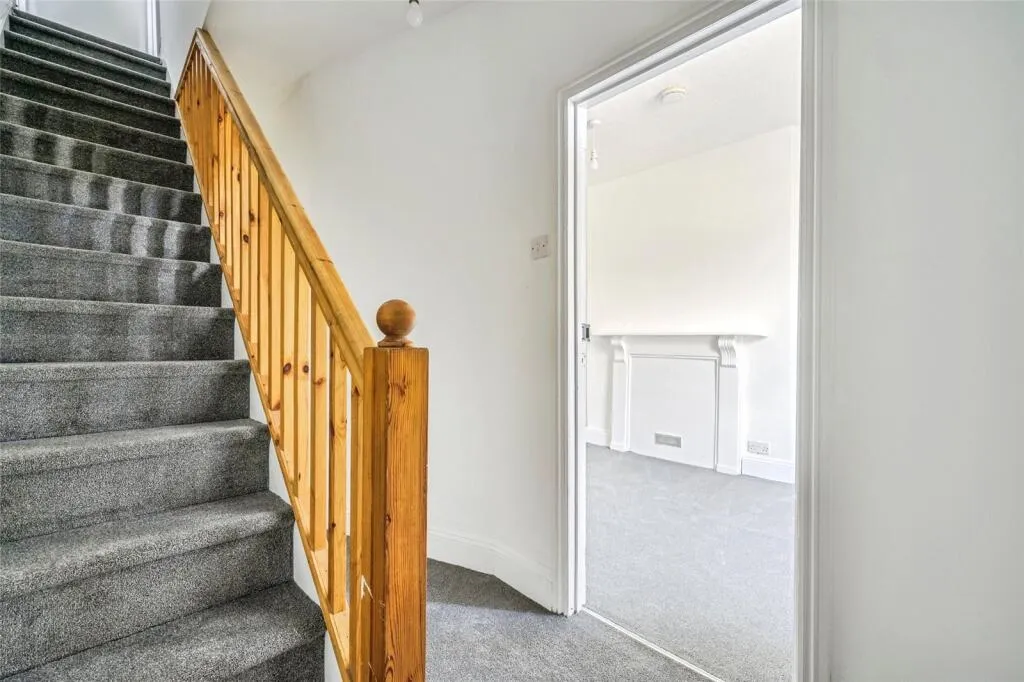 4 bed Maisonette