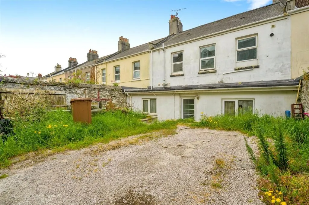 4 bed Maisonette
