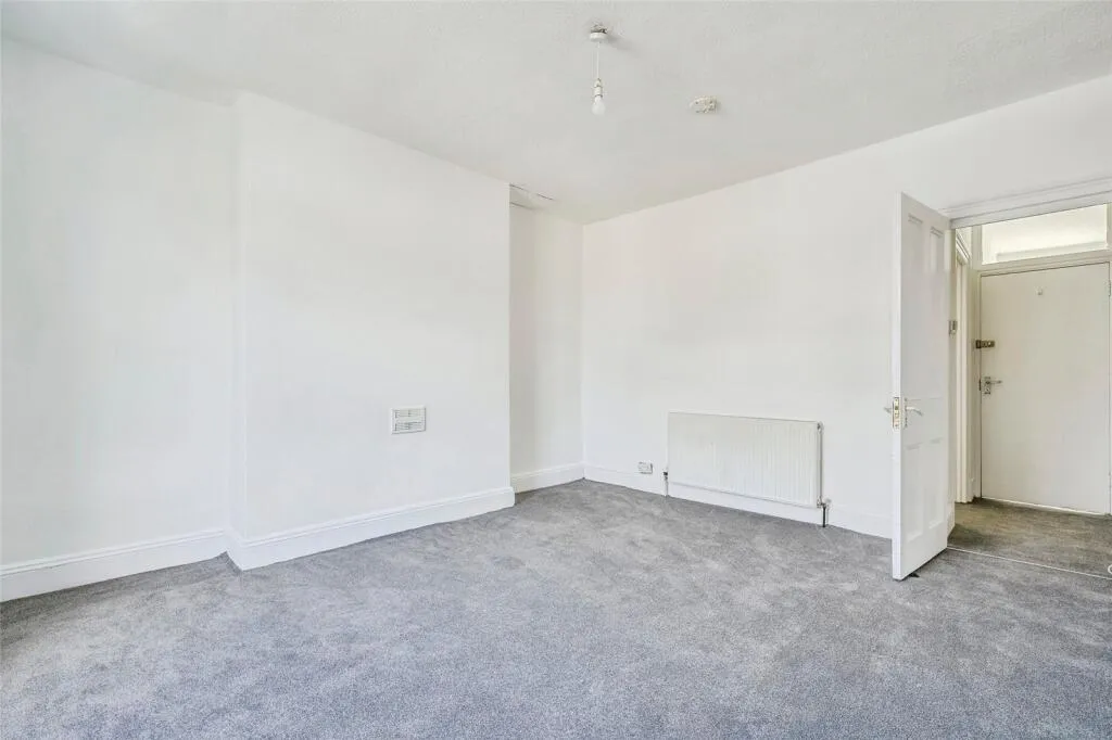 4 bed Maisonette