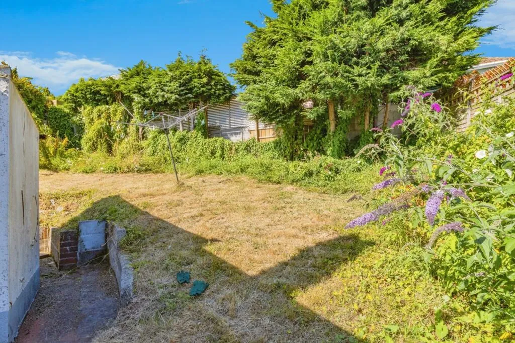2 bed Detached Bungalow