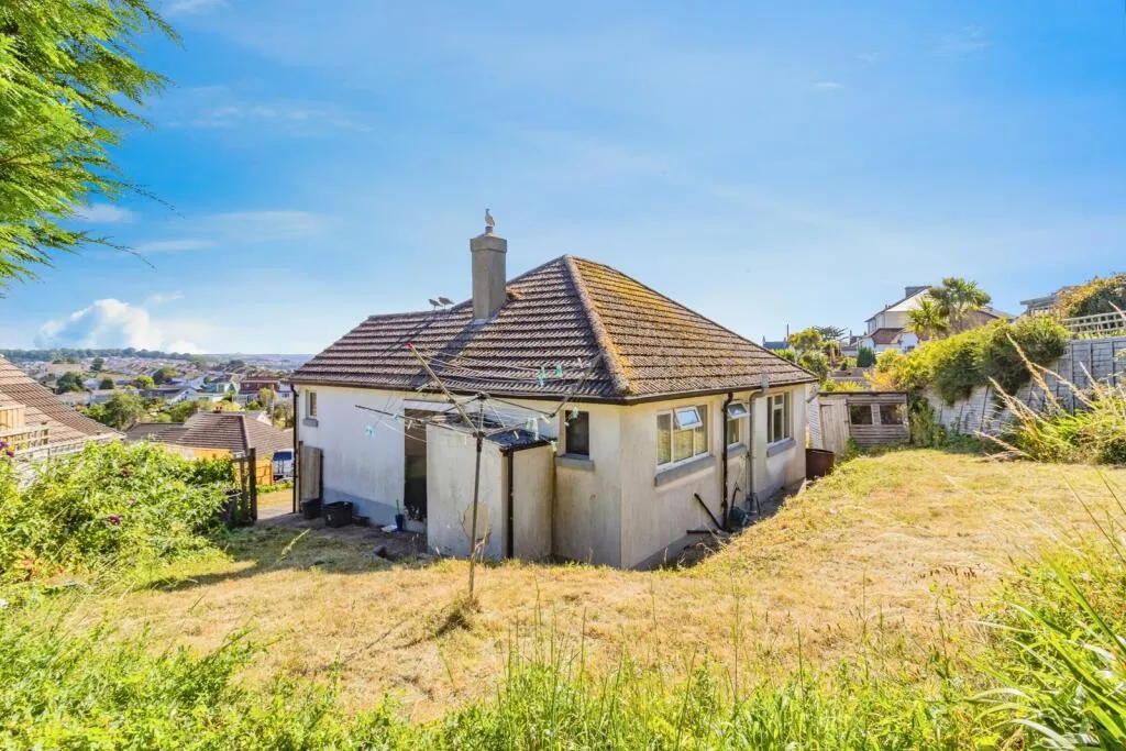 2 bed Detached Bungalow