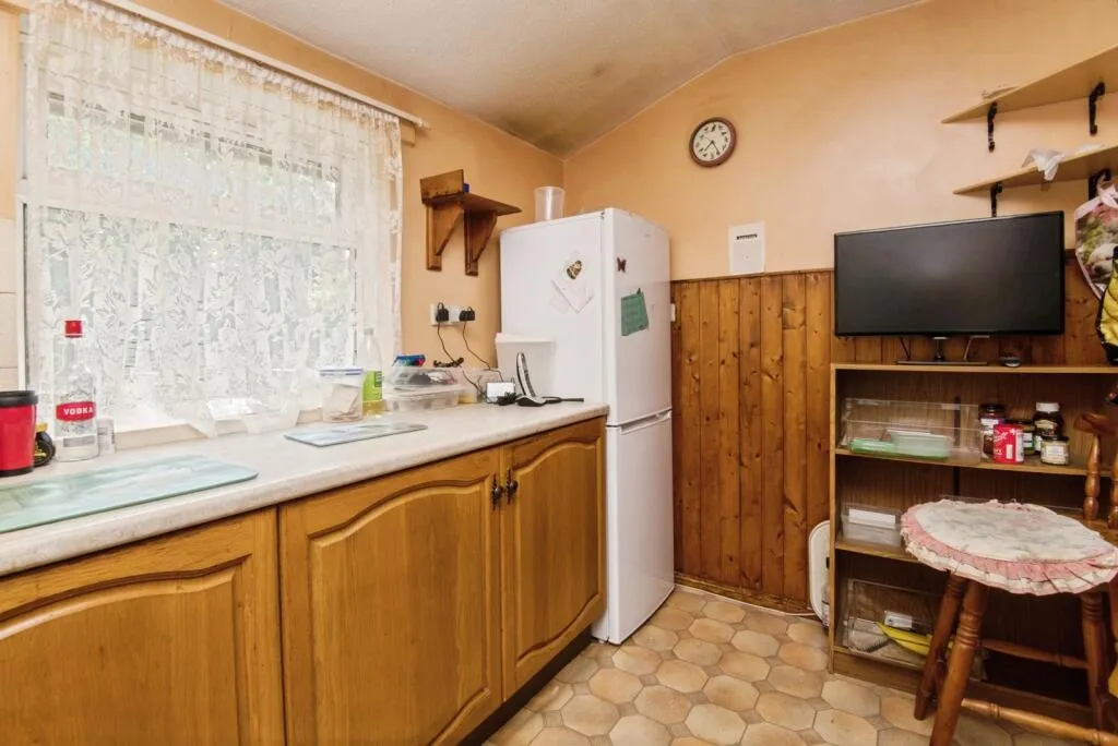 2 bed Ground Flat