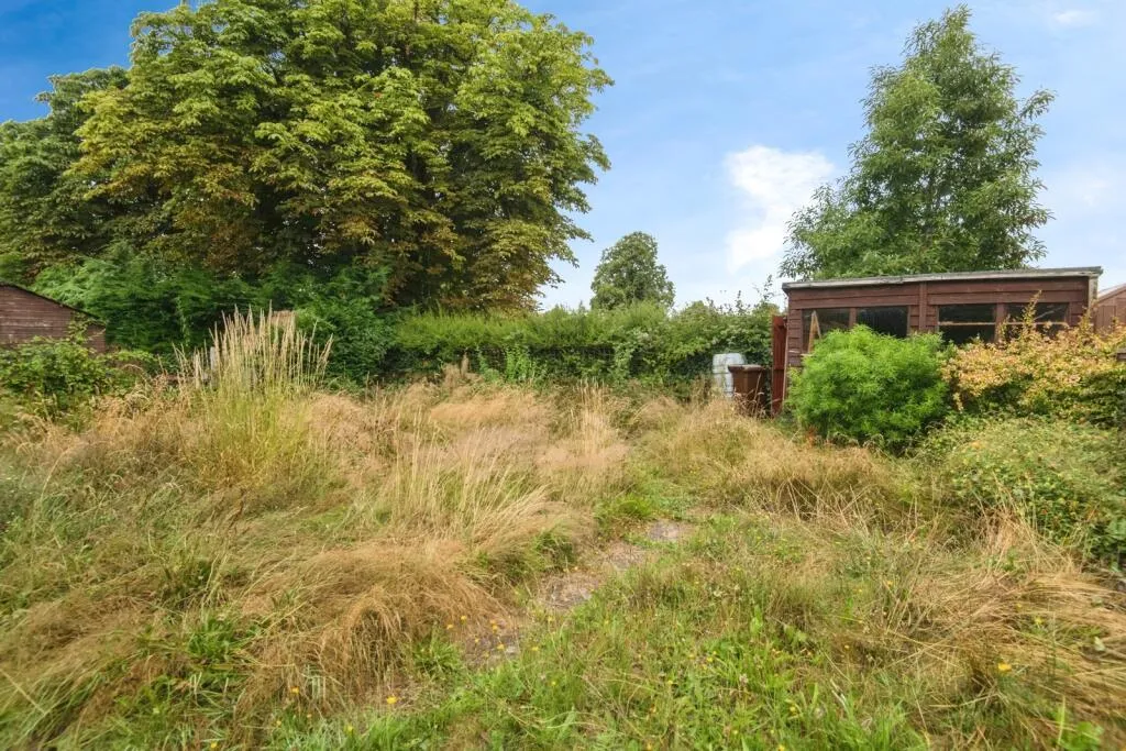 2 bed Ground Flat