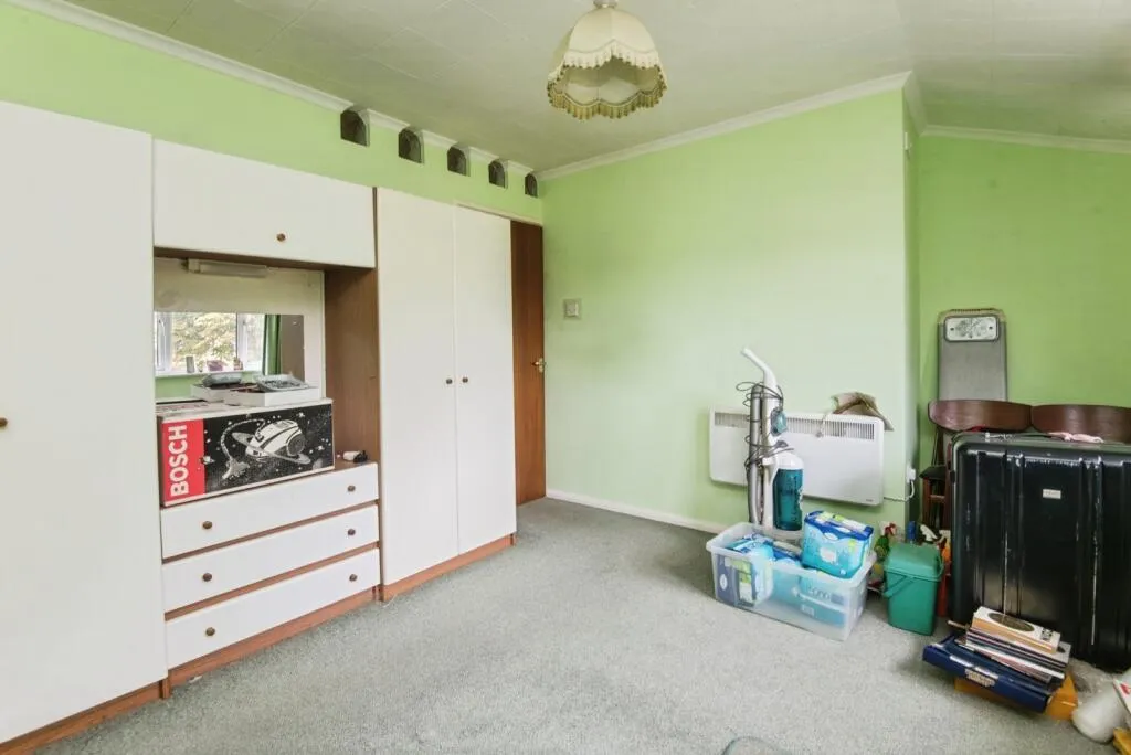 2 bed Ground Flat