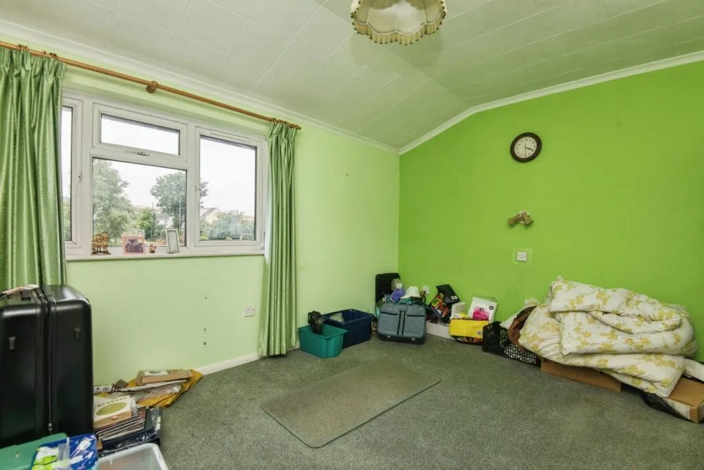 2 bed Ground Flat